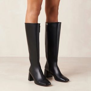 Alohas Vegan Leather Boots Chalk Black